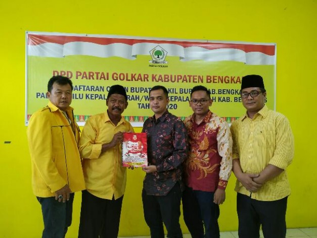 Kembalikan Berkas Pendaftaran, Kasmarni Harap Golkar dalam Barisannya