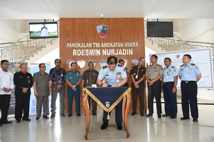 Lanud RSN Tandatangani Pencanangkan Zona Integritas
