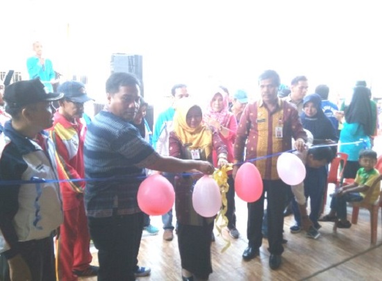 Mutia Resmikan Kantor Lurah Bandar Raya di Payung Sekaki