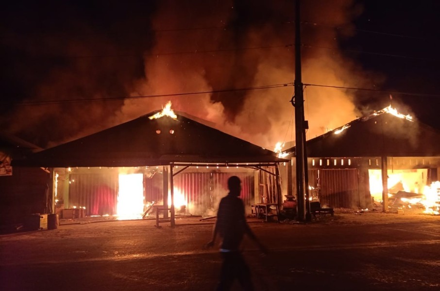 Tragis, Dua Ruko di Cerenti Riau Terbakar, Kerugian Ditaksir Miliaran Rupiah