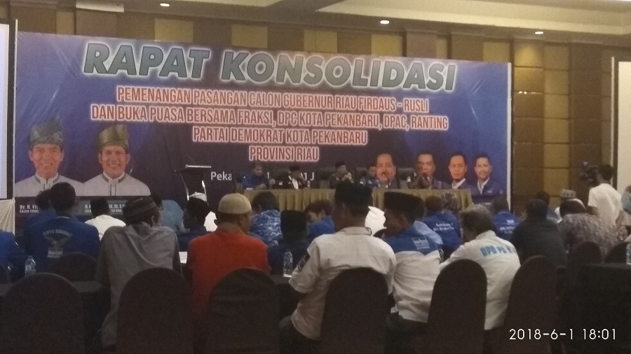 Kader Demokrat '' Door To Door'' Untuk Menangkan Firdaus - Rusli