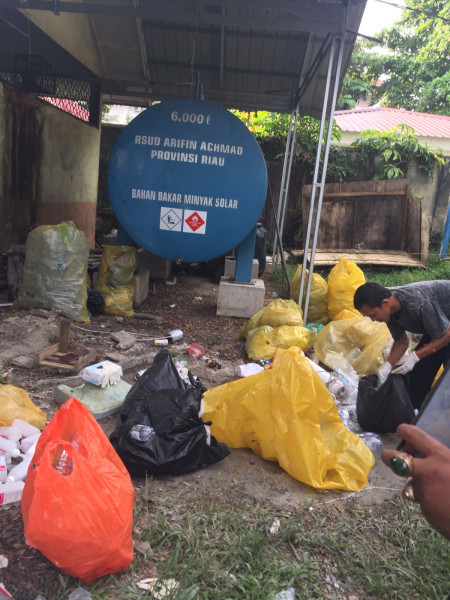 Bau Busuk dan Limbah Beracun, Skandal Pengelolaan Limbah Medis RSUD Arifin Achmad Pekanbaru