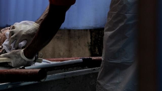 Ada Gelisah di Benak Pemandi Jenazah