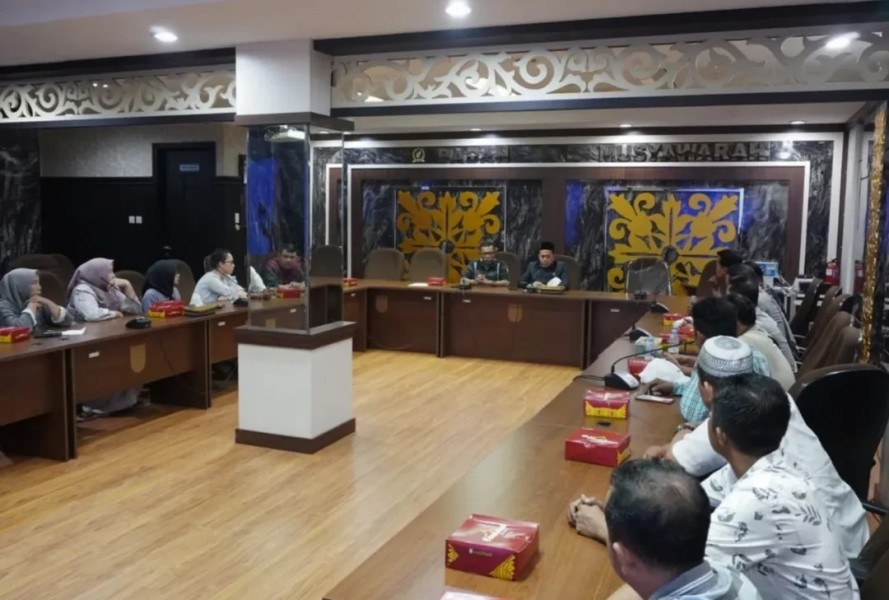 Ketua DPRD Pekanbaru Tampung Aspirasi Pedagang Pasar Kodim, Dorong Solusi Perpanjangan Kontrak Kios