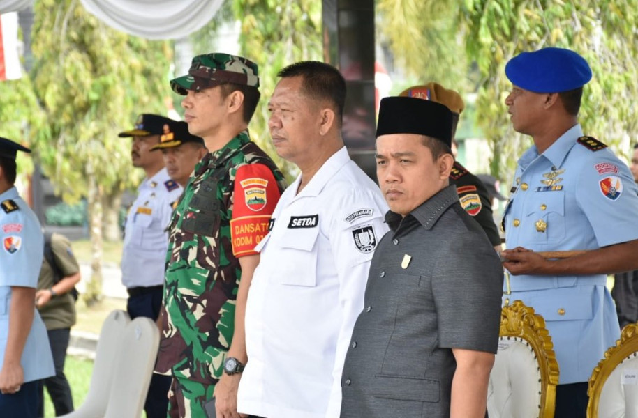 Pimpinan DPRD Pekanbaru Hadiri Upacara Sertijab Komandan Arhanud 13/PBY