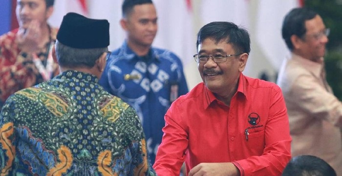 Pesan PDIP ke Gibran: Nggak Usah Mikir Jakarta-Jawa Tengah