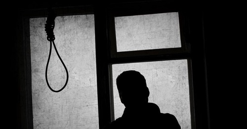 Pria 71 Tahun Tewas Gantung Diri di Kota Kediri, Evakuasi Gunakan APD