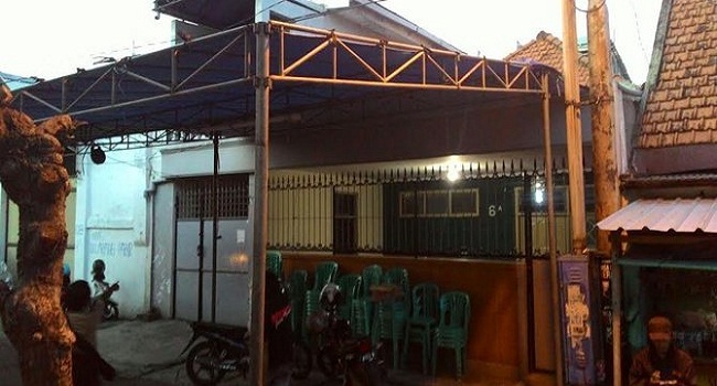Rumah Freddy Budiman di Surabaya bersiap sambut jenazah