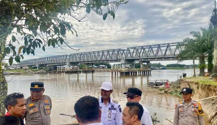 Longsor Tebing Sungai Ancam Pemukiman Warga di Pelalawan, BPBD Turun Tangan