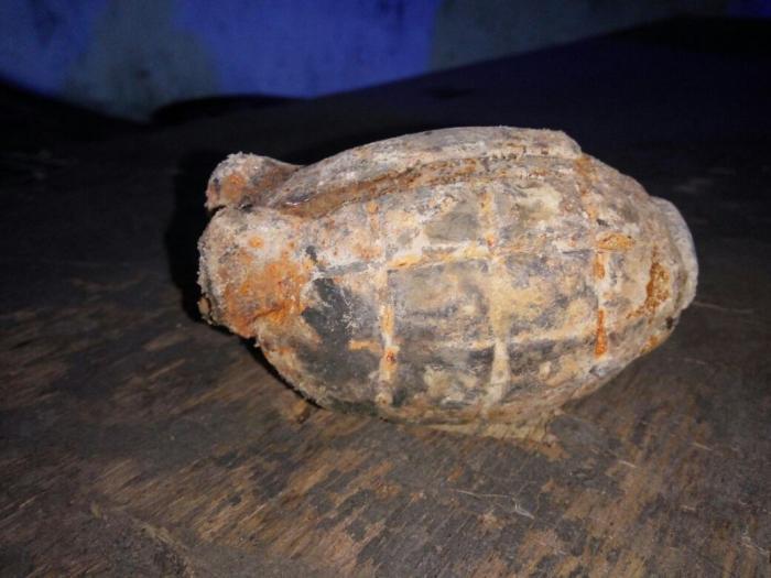 Granat yang Ditemukan Warga Siak Hulu Masih Diperiksa Polda Riau, Diduga Berasal Dari Sungai Kampar