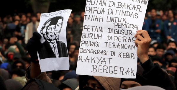 Mahasiswa Tetap Desak Jokowi Terbitkan Perppu KPK: RI Darurat Korupsi
