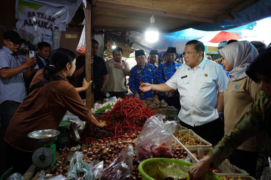 SF Hariyanto Pastikan Ketersediaan Bahan Pokok Aman Jelang Natal dan Tahun Baru