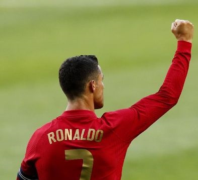 Pesan Menyentuh Ronaldo untuk Eriksen di Euro 2020