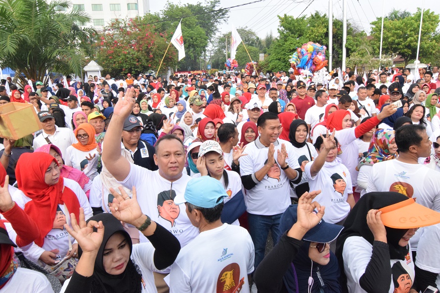 Berbagi dengan Sesama di HUT Gerindra, 3 Dahsyat, 10 Video Edi Tanjung dan H Firdaus Bergoyang
