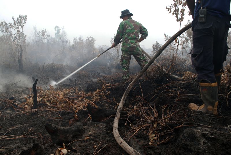 TNI Patenkan Bios 44, Cairan Pencegah Kebakaran