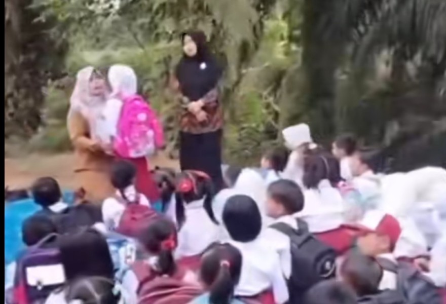 Anak-Anak di TNTN Kembali Sekolah Pasca Penertiban, Karmila: Pendidikan Harus Prioritas