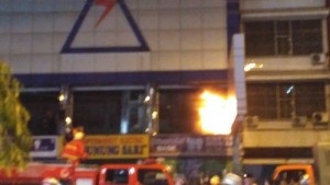 Dua Hari Tutup, Supermarket Gunung Sari di Jalan Nangka Hangus Terbakar