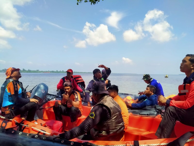 Seorang Pria Hilang Tercebur ke Sungai Kembung Dalam, Tim SAR Lakukan Pencarian