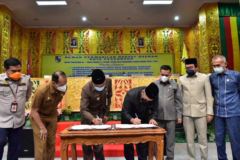 Ranperda Inovasi Daerah dan Ranperda PPBD di Sahkan DPRD Pekanbaru