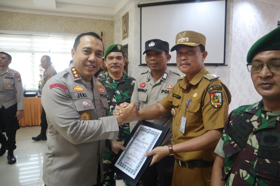 Kelurahan Pebatuan Raih Juara 1 dalam Penilaian Sinergitas Tiga Pilar di Kota Pekanbaru
