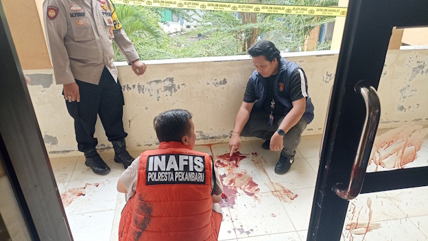 Diduga Dipicu Asmara, Mahasiswi UIN Suska Jadi Korban Pembacokan di Fakultas