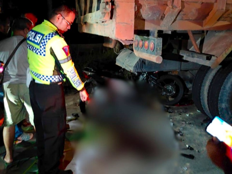 Kecelakaan Maut Sabtu Malam di Payung Sekaki, Supra X Hantam Dump Truck Parkir