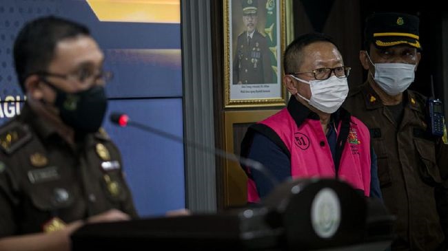 Dugaan Paspor Palsu Adelin Lis Diterbitkan 2017