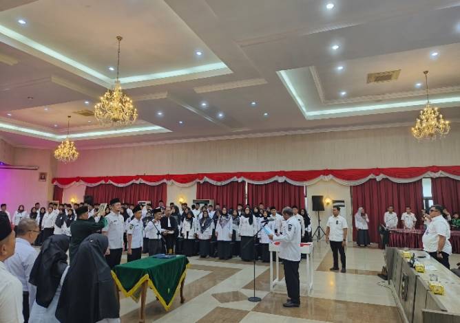 Pemprov Riau Lantik 226 Kepala Sekolah SMA dan SMK