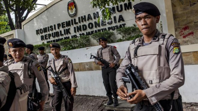 Penunjukan dua jenderal polisi sebagai pejabat gubernur dinilai tak layak