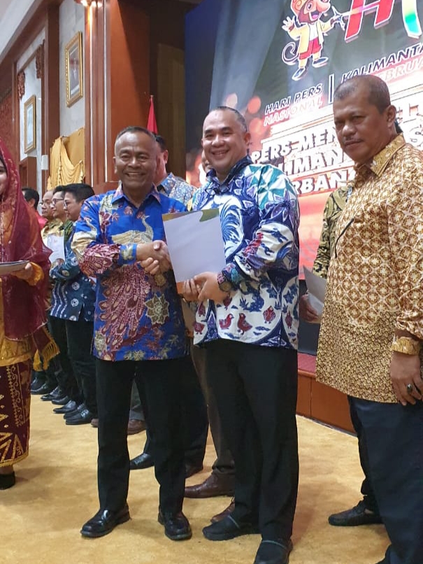 Sempena Hari Pers Nasional: Lima Wartawan Senior asal Riau Terima Press Card Number One