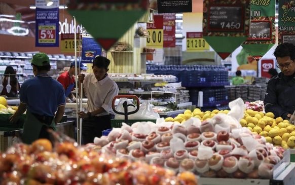 Virus Corona Diramal Bakal Hantam Ritel dan Transportasi RI