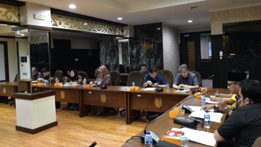 Komisi II DPRD Pekanbaru Panggil Tiga Swalayan Modern, Pertanyakan Kontribusi Pajak dan CSR