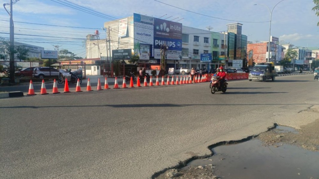 Dishub Pekanbaru Tutup U-Turn Depan Masjid Raudhatul Jannah demi Kurangi Kecelakaan