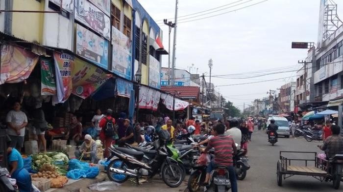PKL Berjamur, DPRD: Jangan Biarkan Pedagang Buat Pasar Sendiri