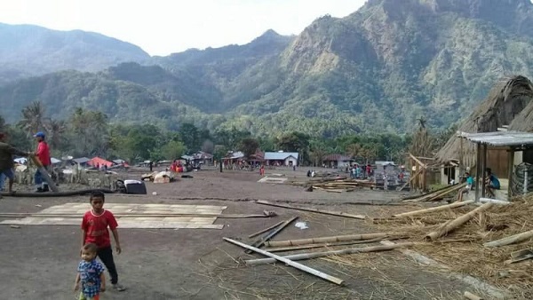 Warga Kampung Megalitikum Adakan Ritual Zezu Api Usai Kebakaran