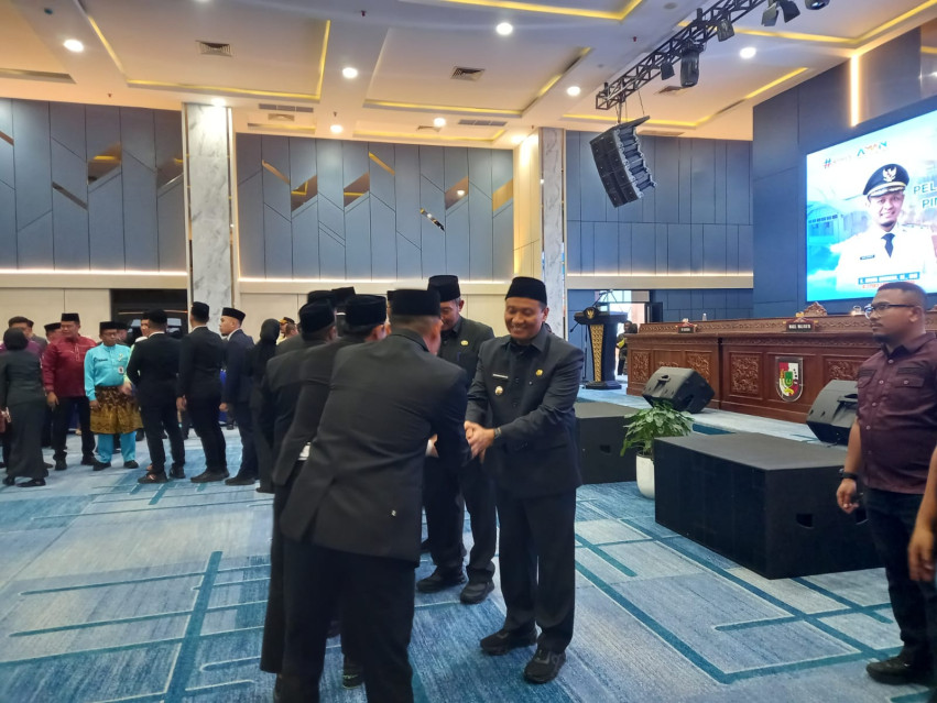 Wawako Pekanbaru Markarius Anwar Lantik 43 Pejabat Pemko, Ini Daftar Lengkapnya