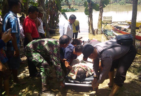 Seorang Ayah dan Anak Tewas Tenggelam di Kanal PT Seko Indah Inhu