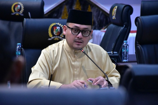 DPRD Pekanbaru Soroti Tiang dan Kabel Fiber Optik Ilegal yang Rusak Estetika Kota