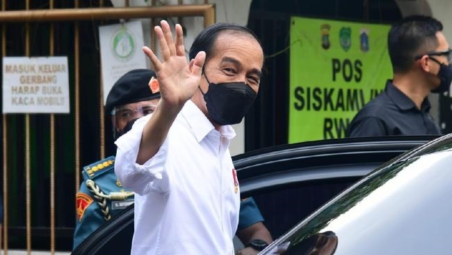 Lewat PPKM Level 4 Terbaru, Jokowi Dinilai Beri Napas ke Ekonomi Rakyat
