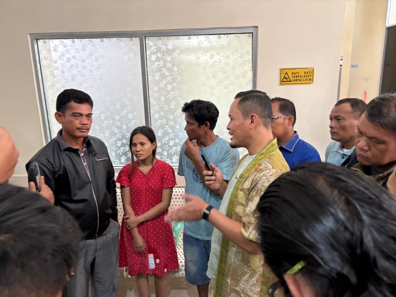 Wali Kota Pekanbaru Agung Nugroho Jenguk Anak Korban Serangan Gajah Liar di RSUD Arifin Ahmad