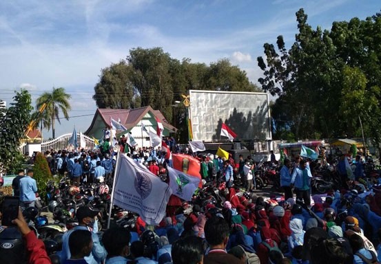 Siang Ini DPRD Riau Akan Dikepung 3 Kelompok Aksi Mahasiswa
