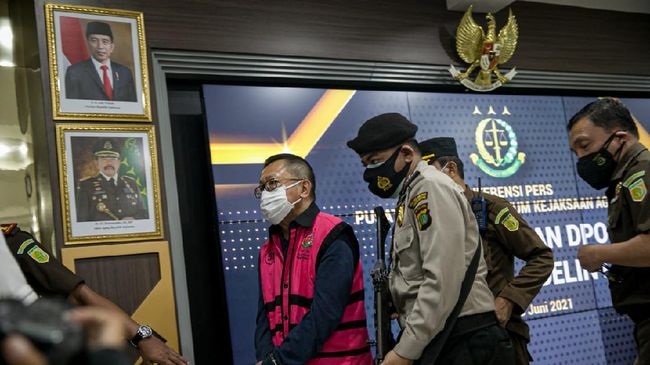 Akhir Pelarian Adelin Lis, Buron Pembalakan Liar Sejak 2008