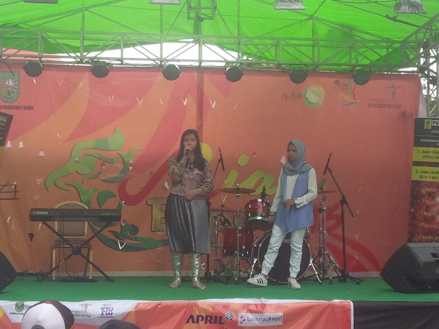 Natasya Tampil Memukau di Konser Purwacaraka Music Studio Riau Expo