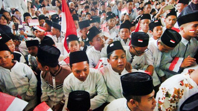 Apakah kunjungan capres-cawapres ke pesantren dan sekolah masuk kategori kampanye pilpres?