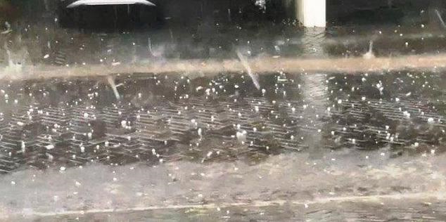 BMKG Jelaskan Penyebab Hujan Es di Kuansing