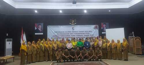 Penyerahan SK CPNS dan PPPK di Pelalawan, Bupati Zukri Tekankan Disiplin dan Dedikasi