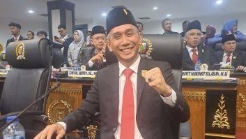 DPRD Pekanbaru Tegas: Sekolah Dilarang Jual Seragam, Warga Diminta Lapor Jika Ada Praktik Pungli