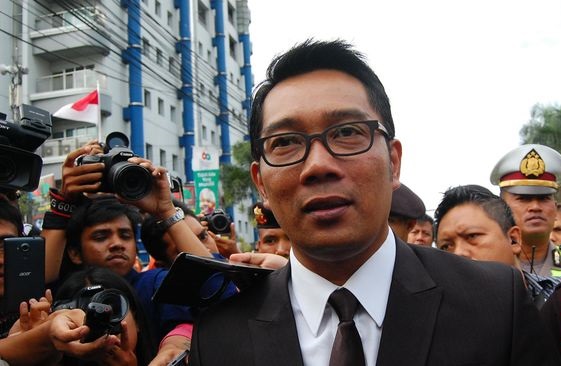 Mangkir Rapat Banjir, Anies-Ridwan Kamil Dicap Tak Punya Hati