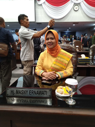 Masni Ernawati Upayakan Pembangunan Mushola di Seluruh SD Negeri Pekanbaru
