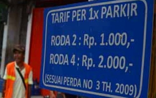 Bayar Tarif Parkir Sesuai Perda Kota Pekanbaru
